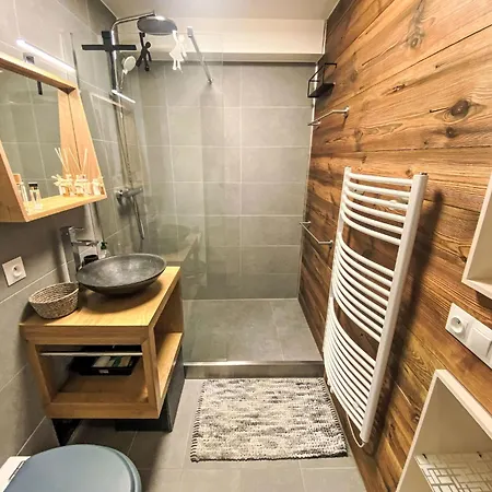 Les Grands Balcons By Interhome Les Houches